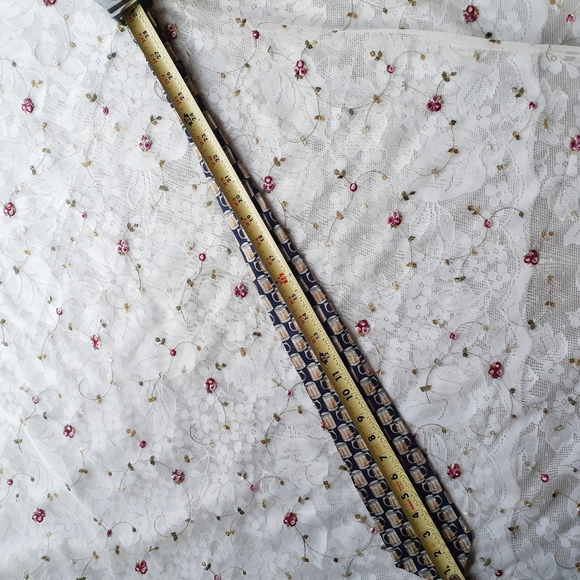 Museum Artifacts Neck Tie All Silk Beer Pint Glass - Picture 8 of 8